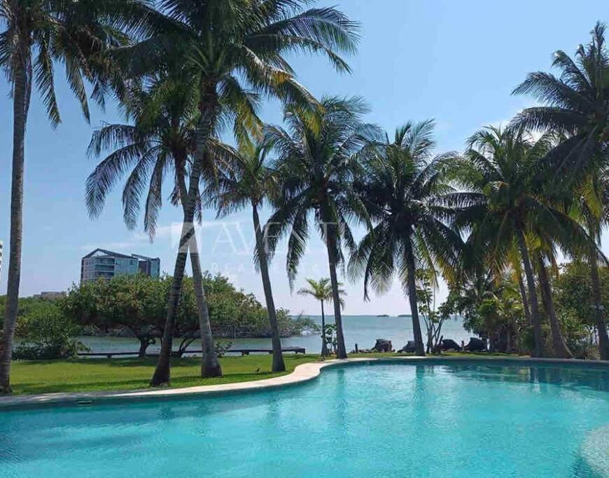 Waterfront Zone, Pool & Wi-fi Appartement Cancún