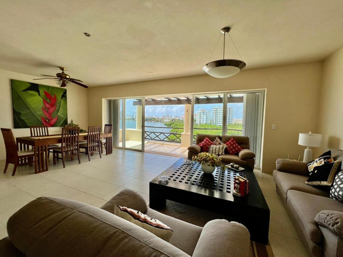 Waterfront Zone, Pool & Wi-fi Appartement